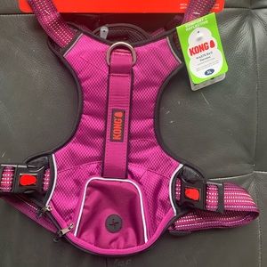 Kong Dog Harness w/ Waste Bag & Zipper - XL